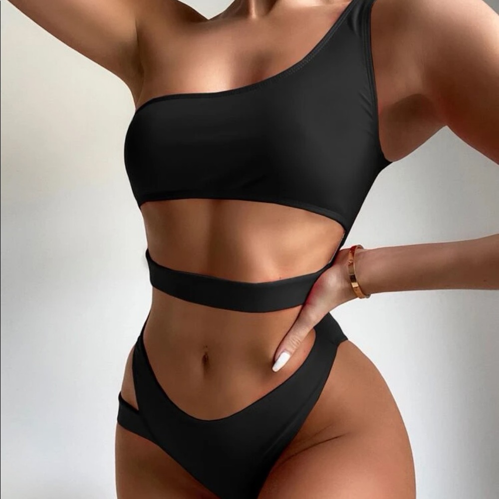 Black cut out Bikini